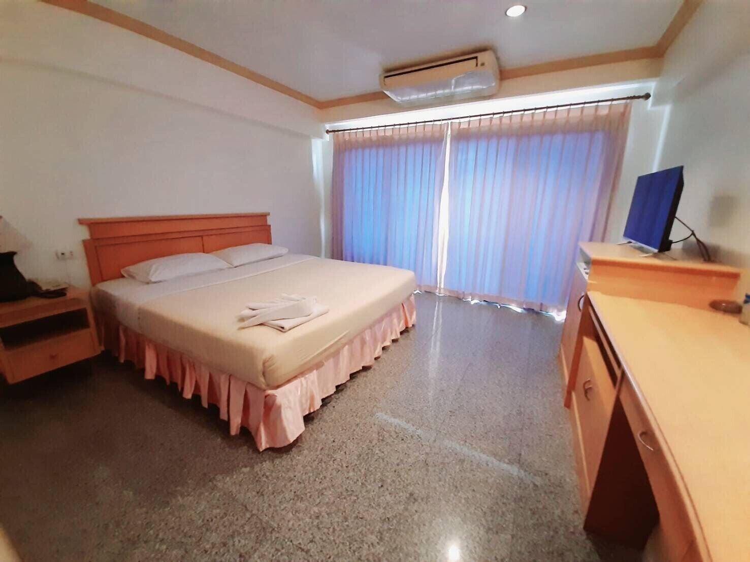 Maneerote Hotel Surin Exterior foto