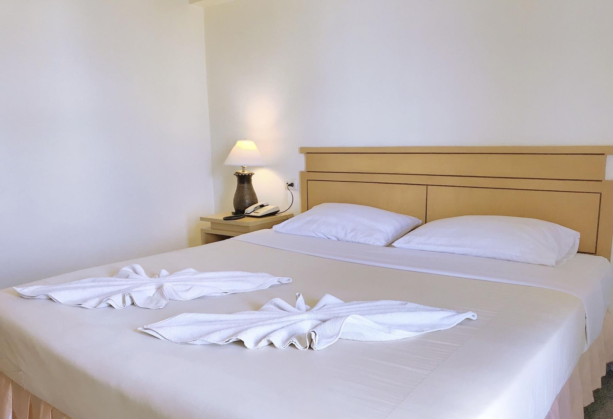 Maneerote Hotel Surin Exterior foto