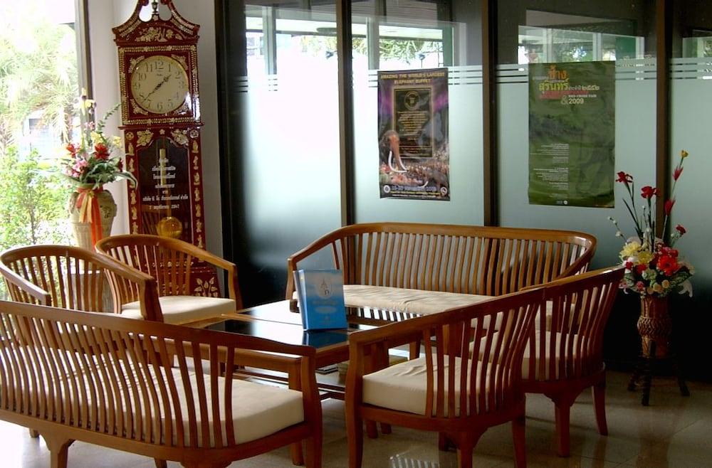 Maneerote Hotel Surin Exterior foto
